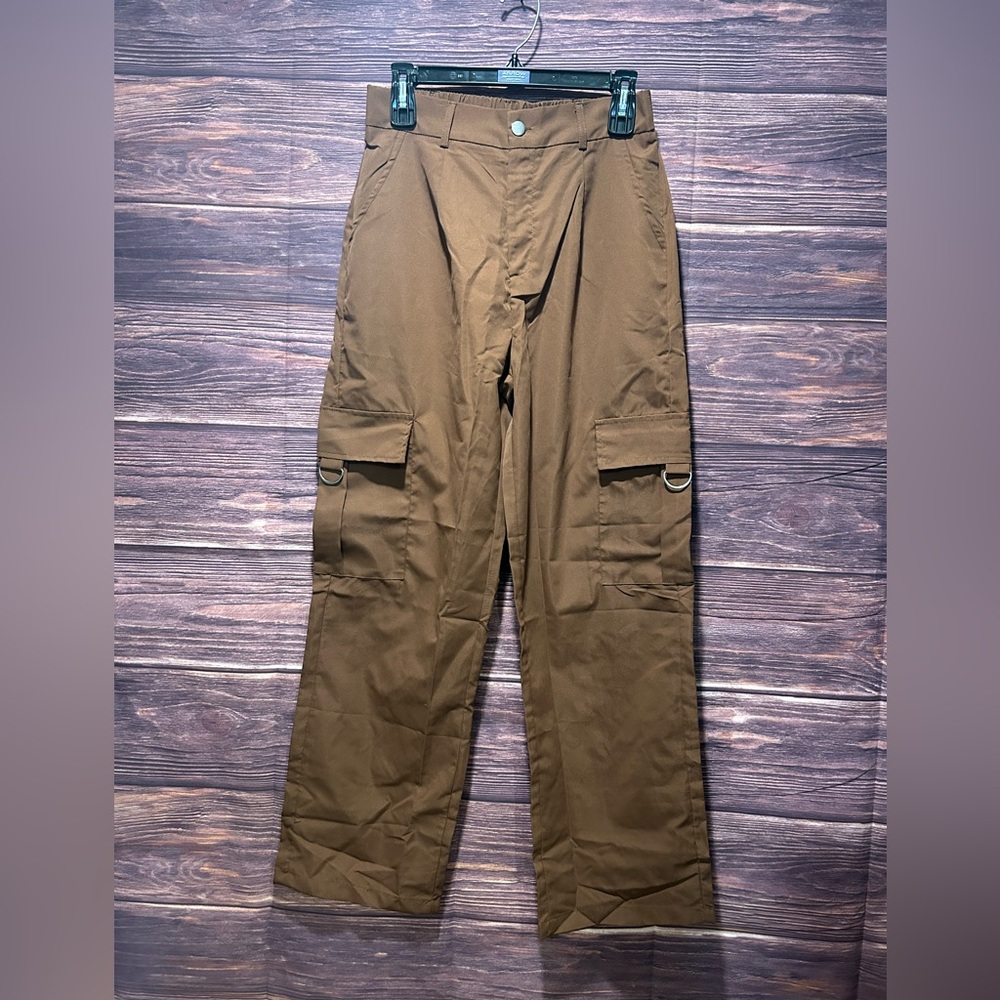 NWOT Brown Cargo Pants